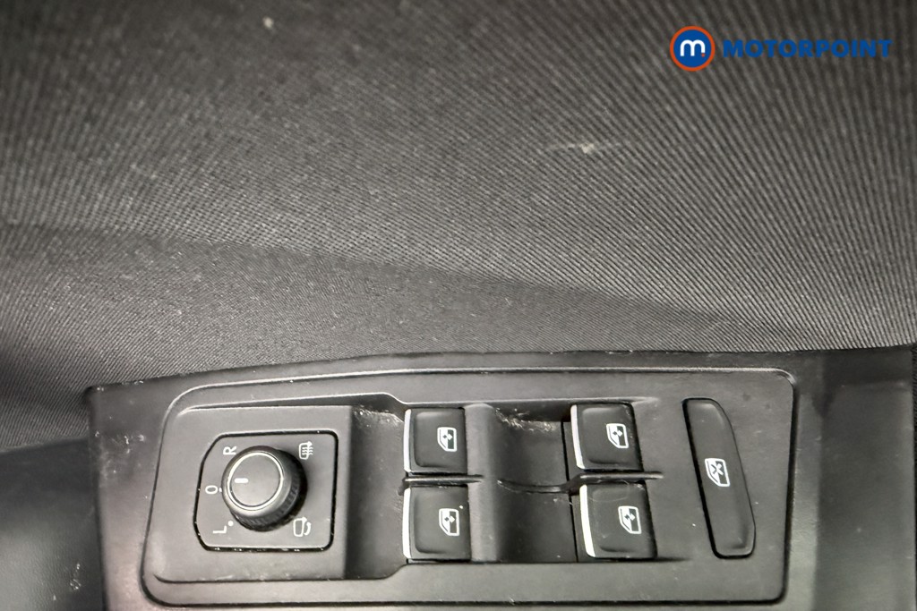 Volkswagen T-Roc Design Manual Petrol SUV - Stock Number (1652324) - 18th supplementary image