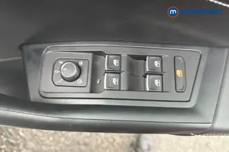 Volkswagen T-Roc R-Line Manual Petrol SUV - Stock Number (1652340) - 19th supplementary image