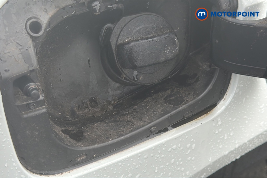 Volkswagen T-Roc R-Line Manual Petrol SUV - Stock Number (1652340) - 41st supplementary image