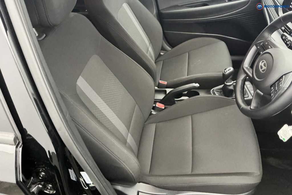 Hyundai I20 Black Line Manual Petrol Hatchback - Stock Number (1653079) - 5th supplementary image