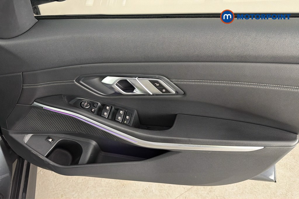 BMW 3 Series M Sport Automatic Petrol Plug-In Hybrid Saloon - Stock Number (1653102) - 19th supplementary image