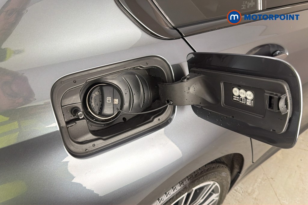 BMW 3 Series M Sport Automatic Petrol Plug-In Hybrid Saloon - Stock Number (1653102) - 41st supplementary image