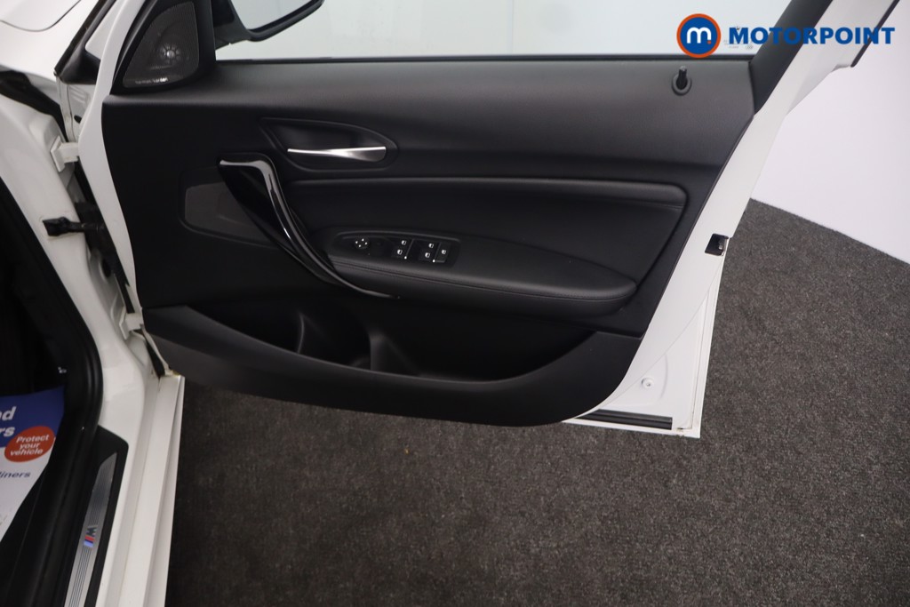 BMW 1 Series M Sport Shadow Edition Manual Petrol Hatchback - Stock Number (1653166) - 16th supplementary image