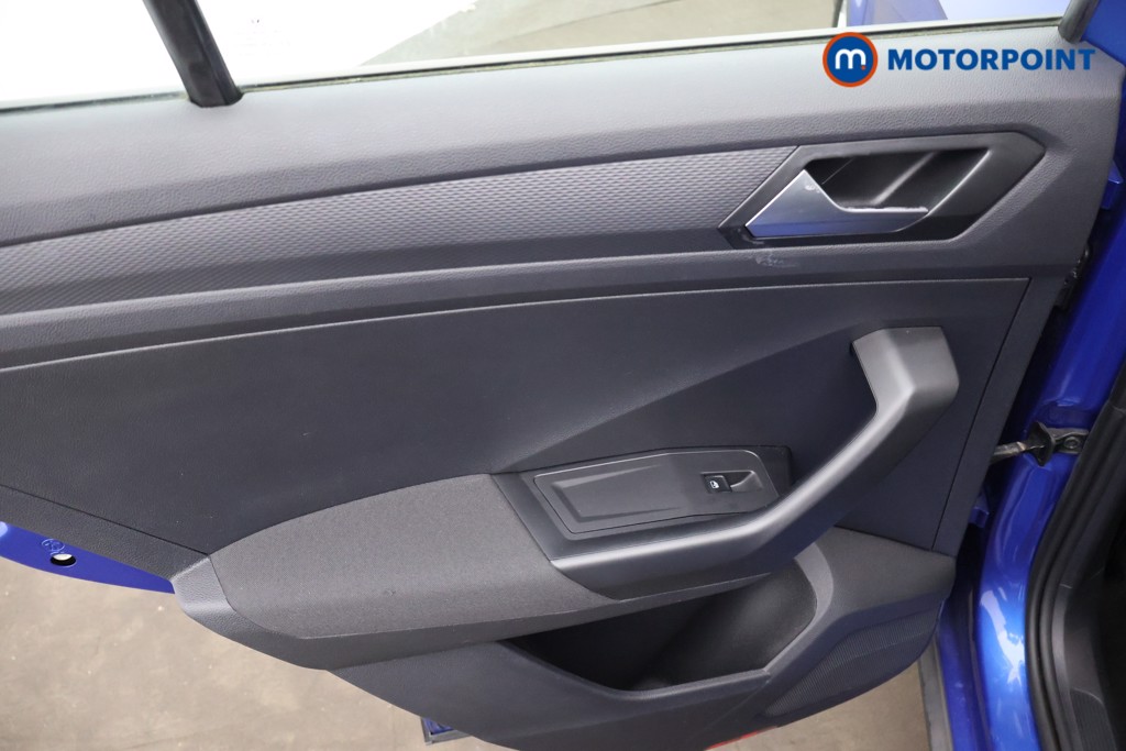 Volkswagen T-Roc Life Manual Petrol SUV - Stock Number (1653311) - 20th supplementary image