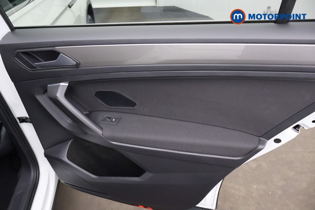 Volkswagen Tiguan Allspace Life Manual Petrol SUV - Stock Number (1653370) - 17th supplementary image
