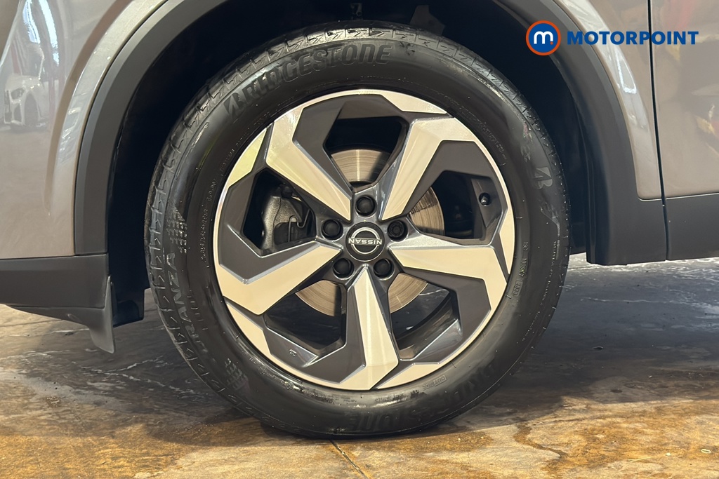 Nissan Qashqai N-Connecta Automatic Petrol SUV - Stock Number (1653562) - 44th supplementary image