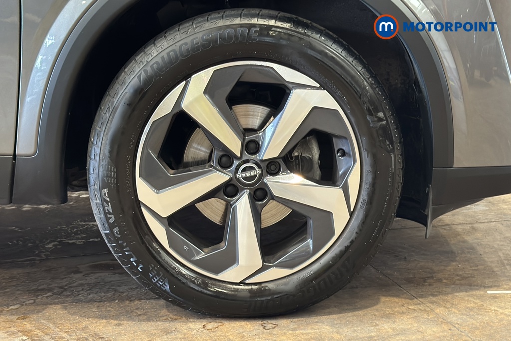 Nissan Qashqai N-Connecta Automatic Petrol SUV - Stock Number (1653562) - 47th supplementary image
