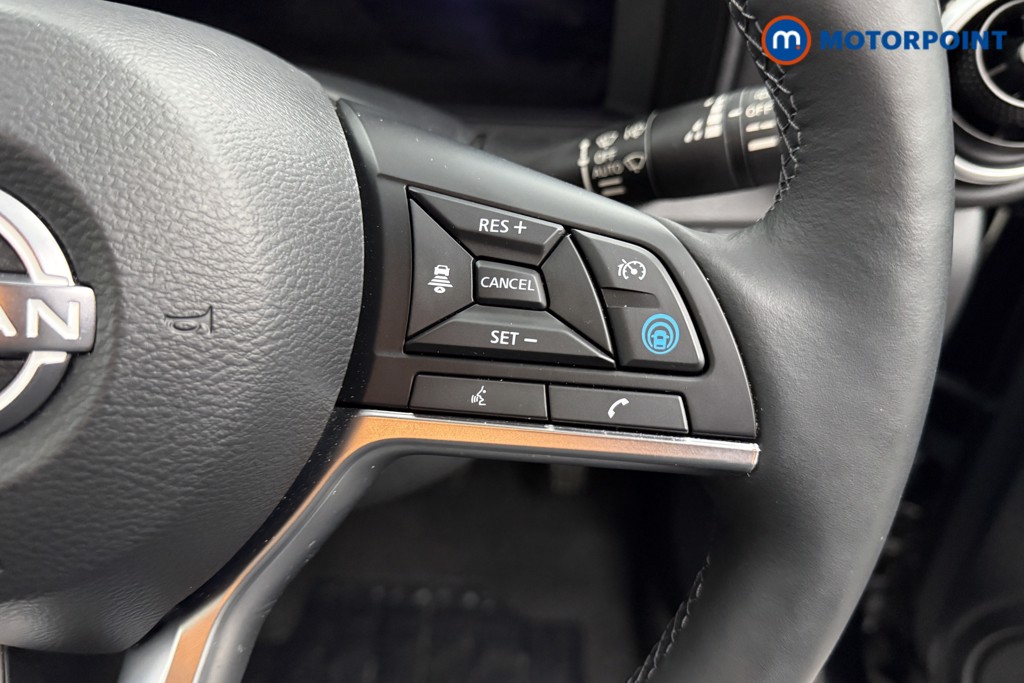 Nissan Juke Tekna Automatic Petrol-Electric Hybrid SUV - Stock Number (1654104) - 4th supplementary image