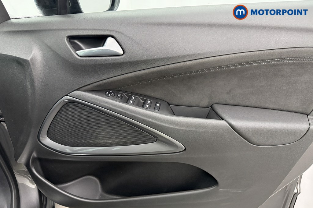 Vauxhall Crossland Ultimate Manual Petrol SUV - Stock Number (1654113) - 16th supplementary image