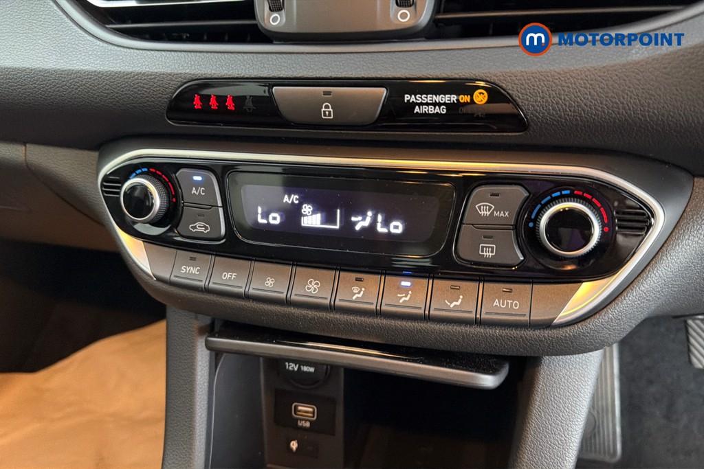 Hyundai I30 Premium Manual Petrol Estate - Stock Number (1655094) - 12th supplementary image
