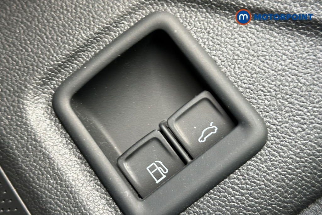 Volkswagen Passat Life Automatic Petrol Plug-In Hybrid Estate - Stock Number (1655211) - 993rd supplementary image