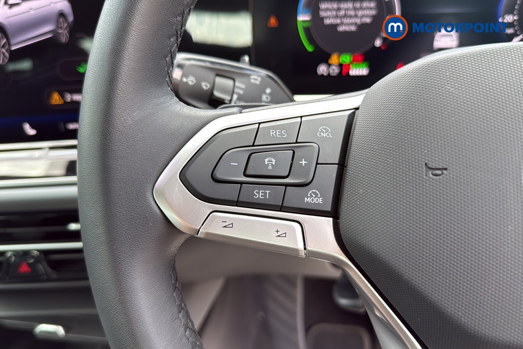 Volkswagen Passat Life Automatic Petrol Plug-In Hybrid Estate - Stock Number (1655211) - 4th supplementary image
