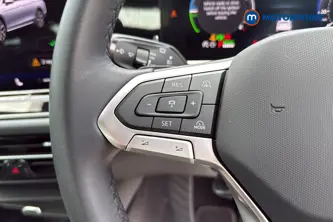 Volkswagen Passat Life Automatic Petrol Plug-In Hybrid Estate - Stock Number (1655211) - 4th supplementary image