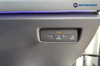 Volkswagen Passat Life Automatic Petrol Plug-In Hybrid Estate - Stock Number (1655211) - 11th supplementary image