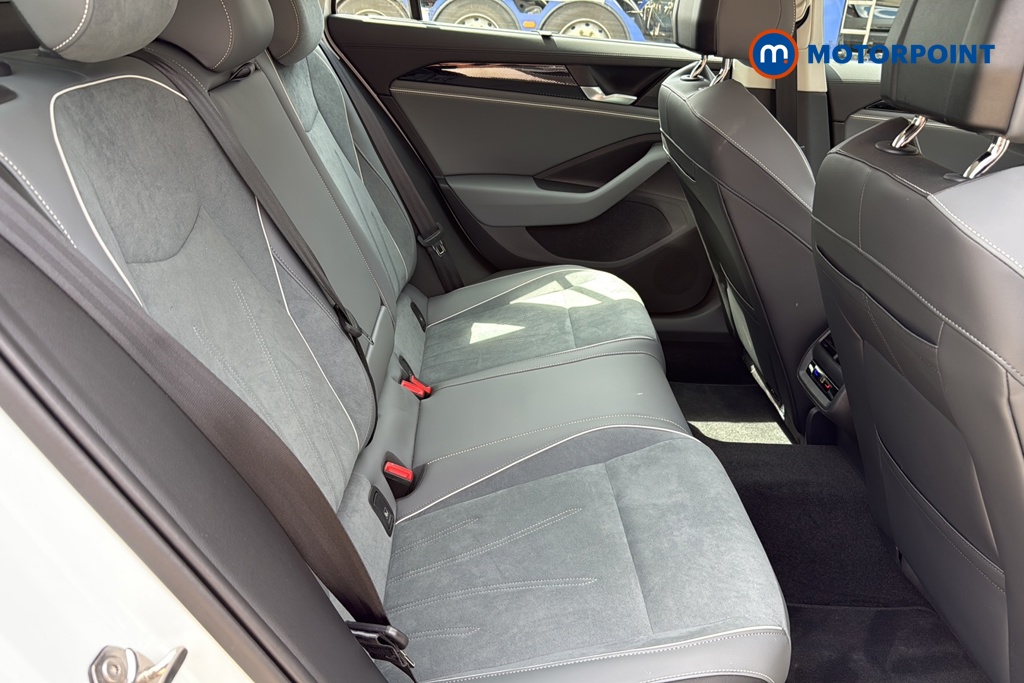 Volkswagen Passat Life Automatic Petrol Plug-In Hybrid Estate - Stock Number (1655211) - 25th supplementary image