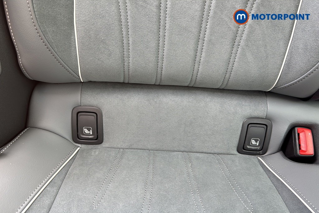 Volkswagen Passat Life Automatic Petrol Plug-In Hybrid Estate - Stock Number (1655211) - 27th supplementary image