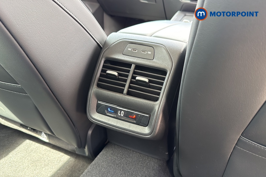 Volkswagen Passat Life Automatic Petrol Plug-In Hybrid Estate - Stock Number (1655211) - 28th supplementary image