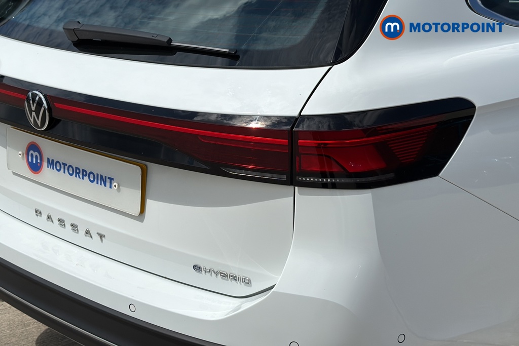 Volkswagen Passat Life Automatic Petrol Plug-In Hybrid Estate - Stock Number (1655211) - 36th supplementary image