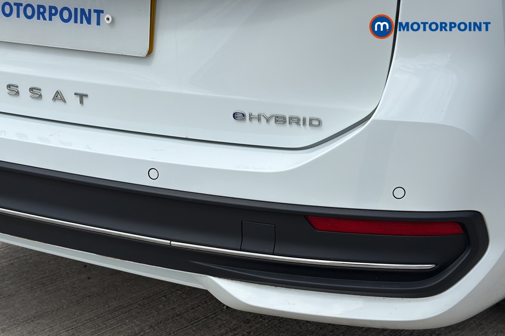 Volkswagen Passat Life Automatic Petrol Plug-In Hybrid Estate - Stock Number (1655211) - 39th supplementary image