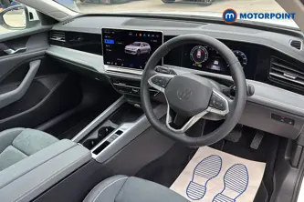Volkswagen Passat Life Automatic Petrol Plug-In Hybrid Estate - Stock Number (1655211) - 1st supplementary image