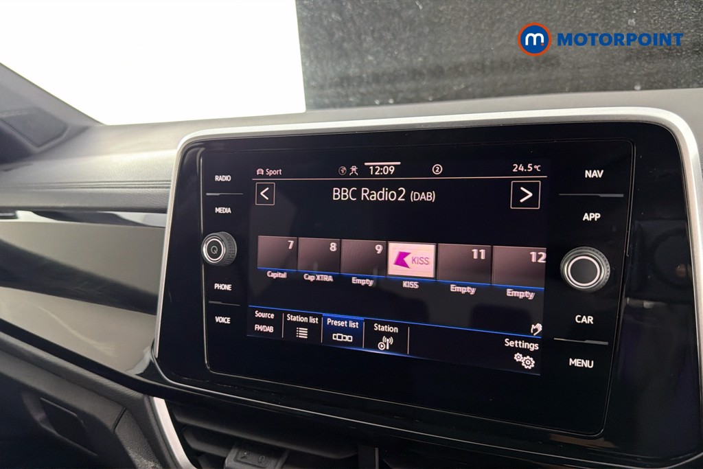 Volkswagen T-Roc R-Line Manual Petrol SUV - Stock Number (1655338) - 9th supplementary image