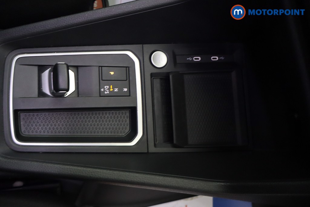 Ford Transit Connect Limited Automatic Petrol Plug-In Hybrid Panel Van - Stock Number (1655381) - 8th supplementary image