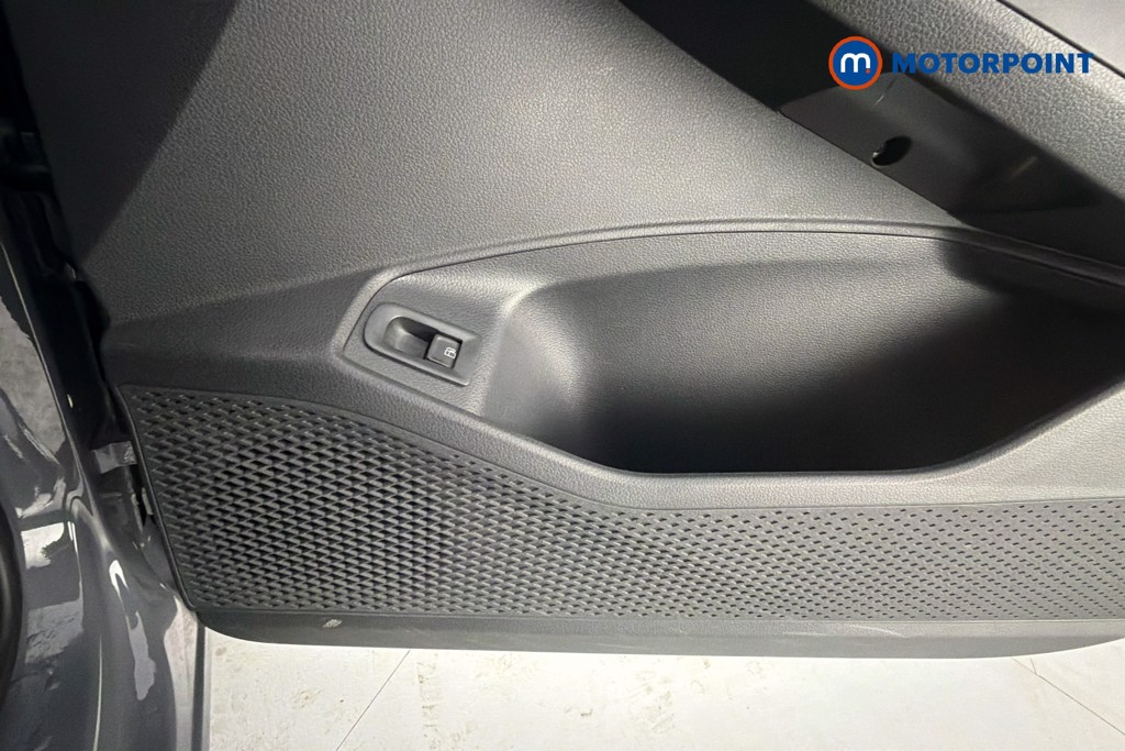 Ford Transit Connect Limited Automatic Petrol Plug-In Hybrid Panel Van - Stock Number (1655385) - 21st supplementary image
