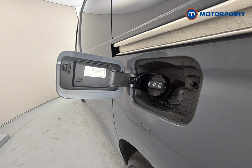 Ford Transit Connect Limited Automatic Petrol Plug-In Hybrid Panel Van - Stock Number (1655385) - 41st supplementary image