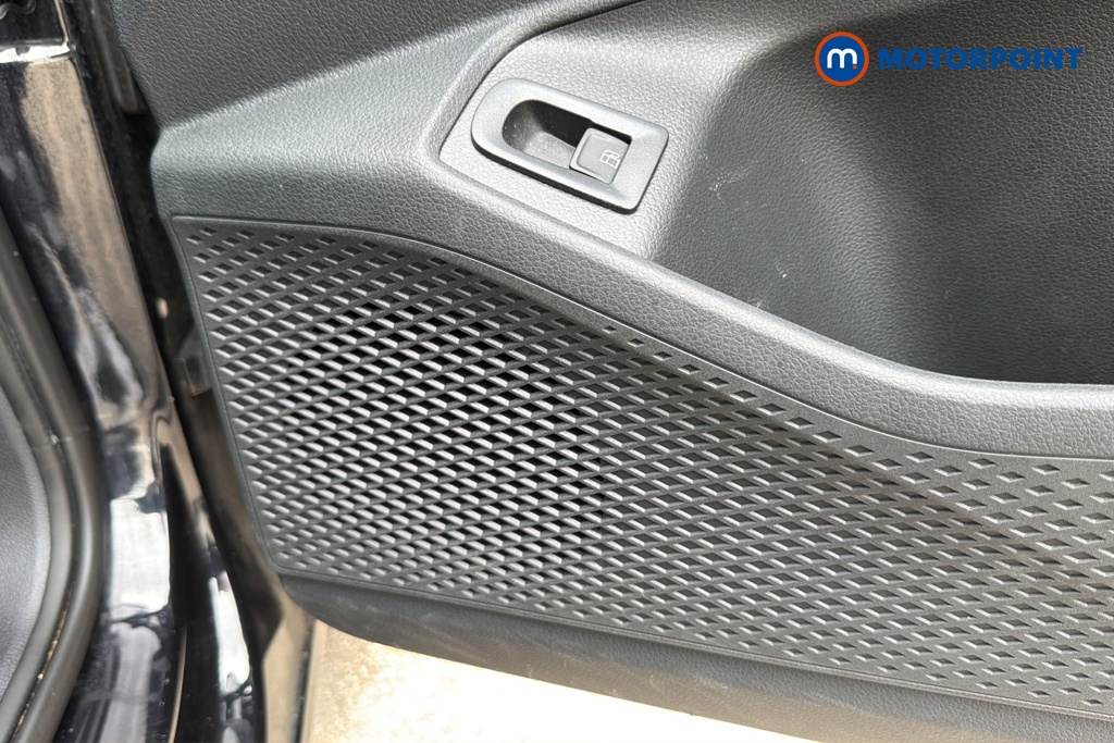 Ford Transit Connect Limited Automatic Petrol Plug-In Hybrid Panel Van - Stock Number (1655501) - 21st supplementary image