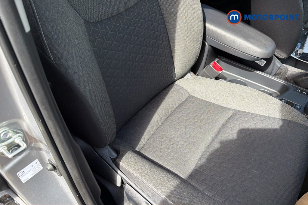 Toyota Yaris Cross Icon Automatic Petrol-Electric Hybrid Estate - Stock Number (1655565) - 22nd supplementary image