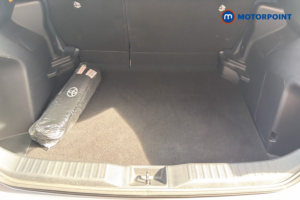 Toyota Yaris Cross Icon Automatic Petrol-Electric Hybrid Estate - Stock Number (1655565) - 33rd supplementary image