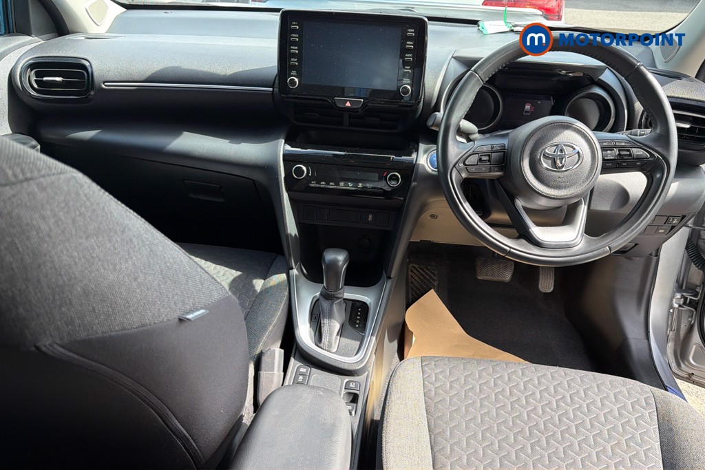 Toyota Yaris Cross Icon Automatic Petrol-Electric Hybrid Estate - Stock Number (1655565) - 1st supplementary image