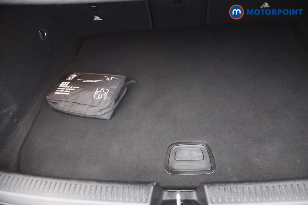 Mercedes-Benz A Class Amg Line Executive Edition Automatic Petrol Hatchback - Stock Number (1656150) - 4th supplementary image
