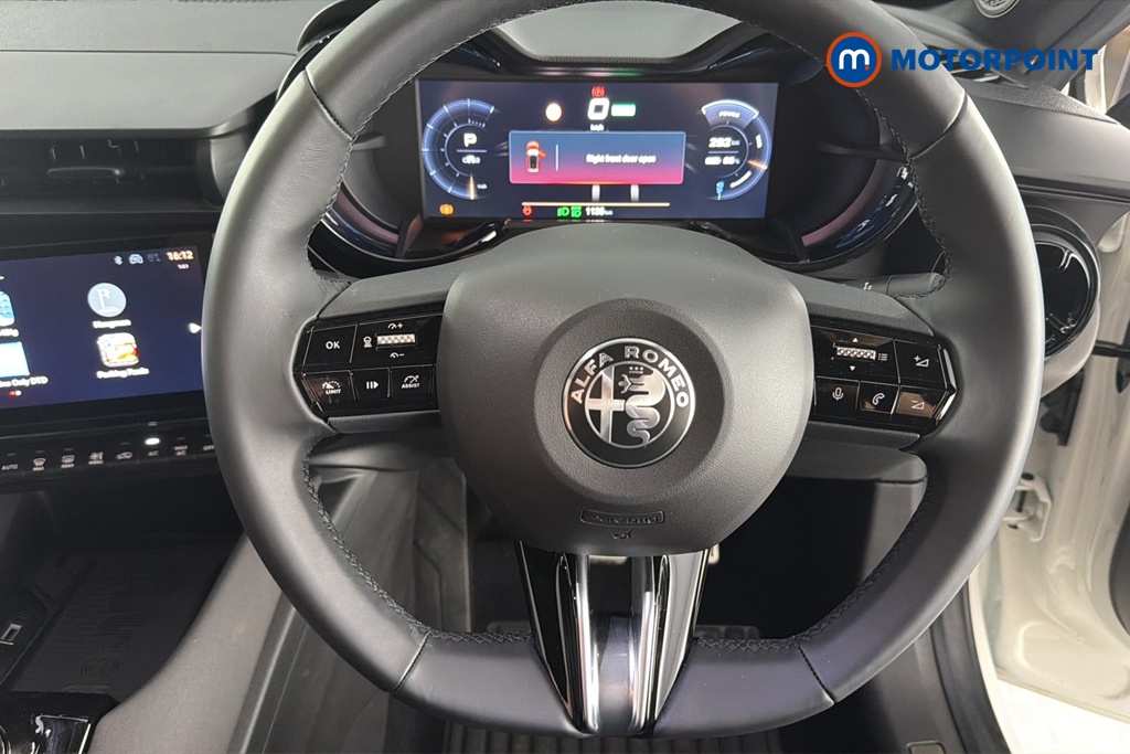 Alfa Romeo Junior Veloce Automatic Electric SUV - Stock Number (1656156) - 2nd supplementary image