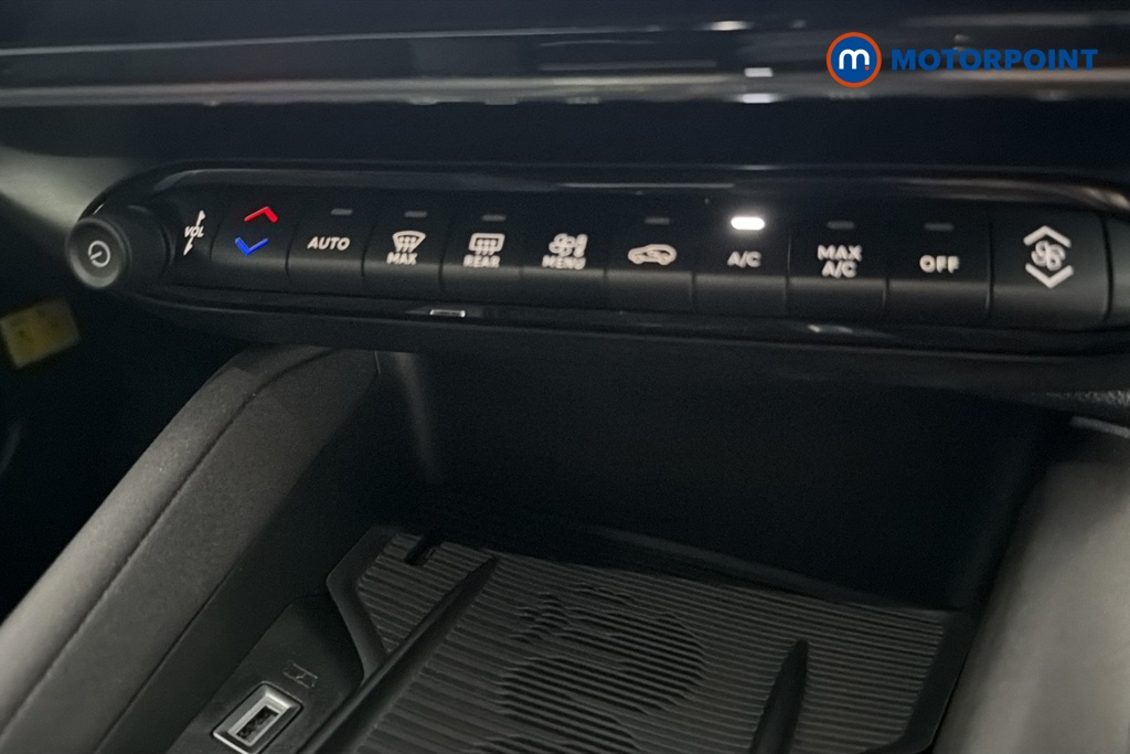 Alfa Romeo Junior Veloce Automatic Electric SUV - Stock Number (1656156) - 12th supplementary image