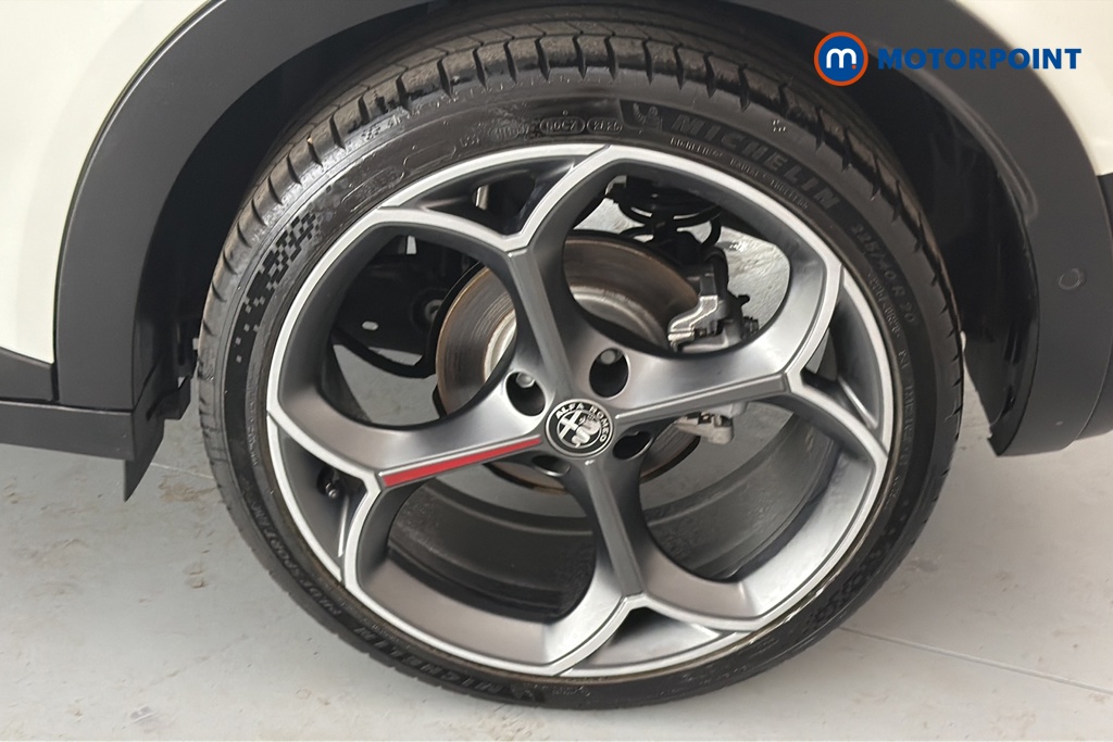 Alfa Romeo Junior Veloce Automatic Electric SUV - Stock Number (1656156) - 45th supplementary image