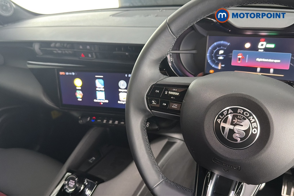 Alfa Romeo Junior Veloce Automatic Electric SUV - Stock Number (1656156) - 1st supplementary image