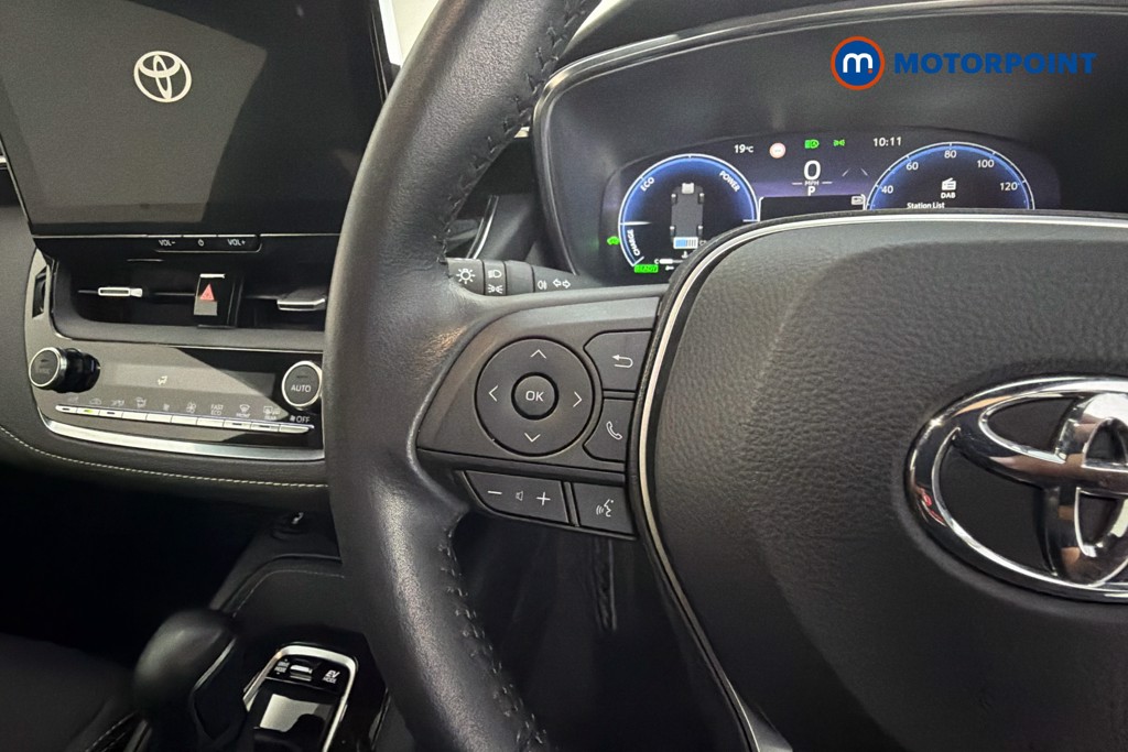 Toyota Corolla Design Automatic Petrol-Electric Hybrid Estate - Stock Number (1656173) - 3rd supplementary image