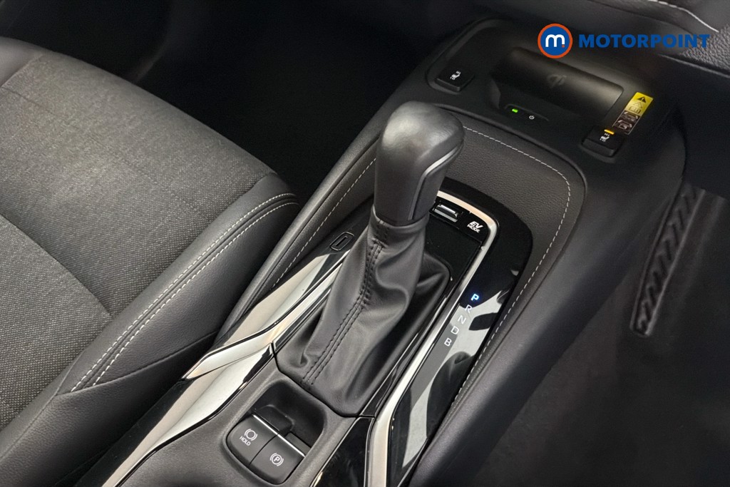 Toyota Corolla Design Automatic Petrol-Electric Hybrid Estate - Stock Number (1656173) - 15th supplementary image