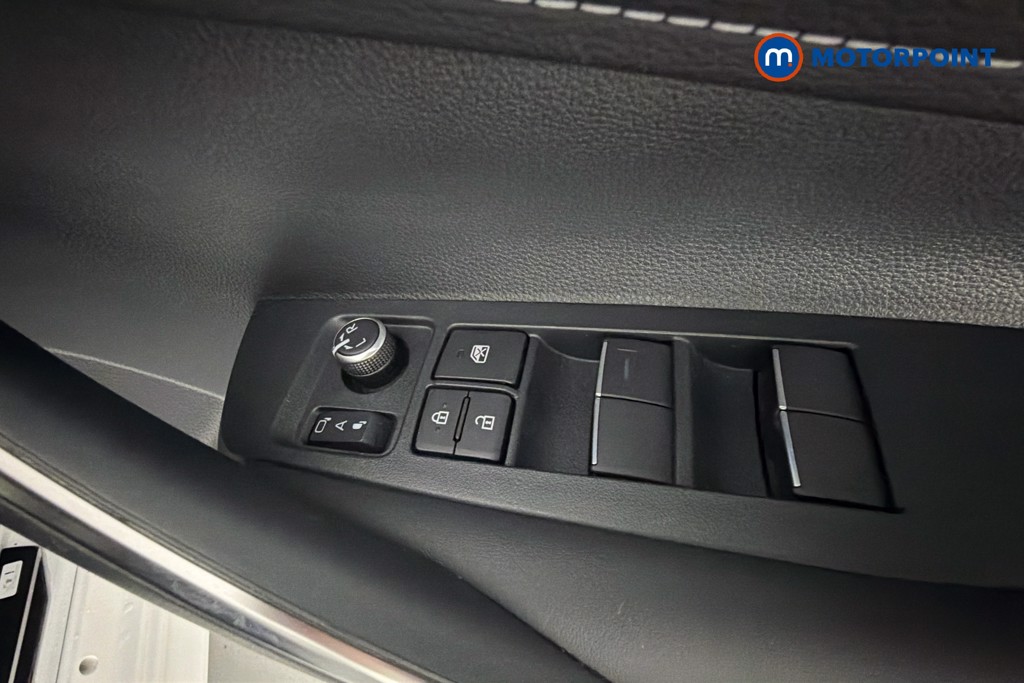 Toyota Corolla Design Automatic Petrol-Electric Hybrid Estate - Stock Number (1656173) - 20th supplementary image
