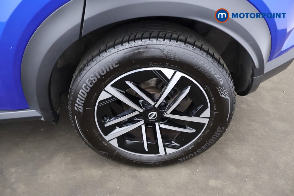 Nissan Juke N-Connecta Manual Petrol SUV - Stock Number (1657028) - 2nd supplementary image