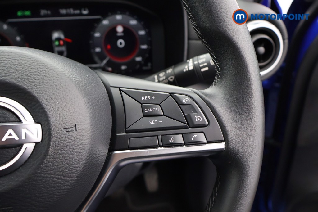 Nissan Juke N-Connecta Manual Petrol SUV - Stock Number (1657028) - 7th supplementary image