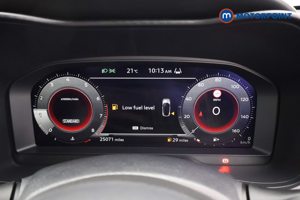 Nissan Juke N-Connecta Manual Petrol SUV - Stock Number (1657028) - 8th supplementary image