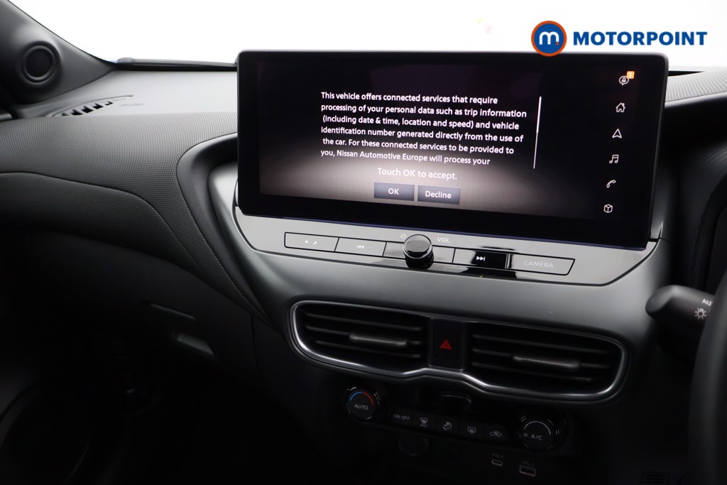 Nissan Juke N-Connecta Manual Petrol SUV - Stock Number (1657028) - 9th supplementary image
