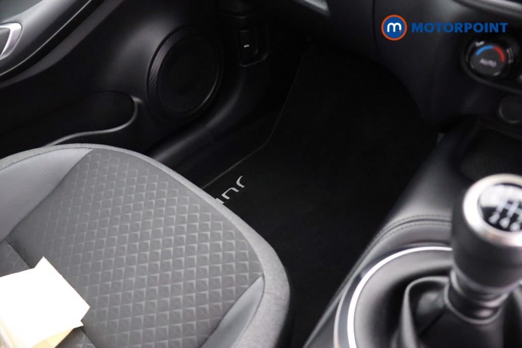 Nissan Juke N-Connecta Manual Petrol SUV - Stock Number (1657028) - 12th supplementary image