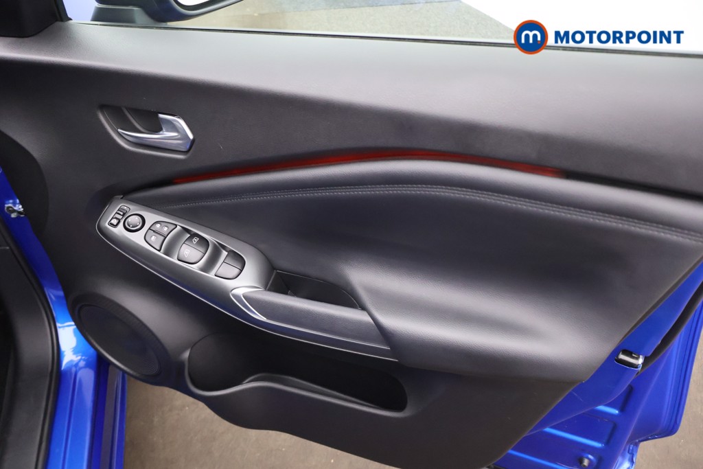 Nissan Juke N-Connecta Manual Petrol SUV - Stock Number (1657028) - 14th supplementary image