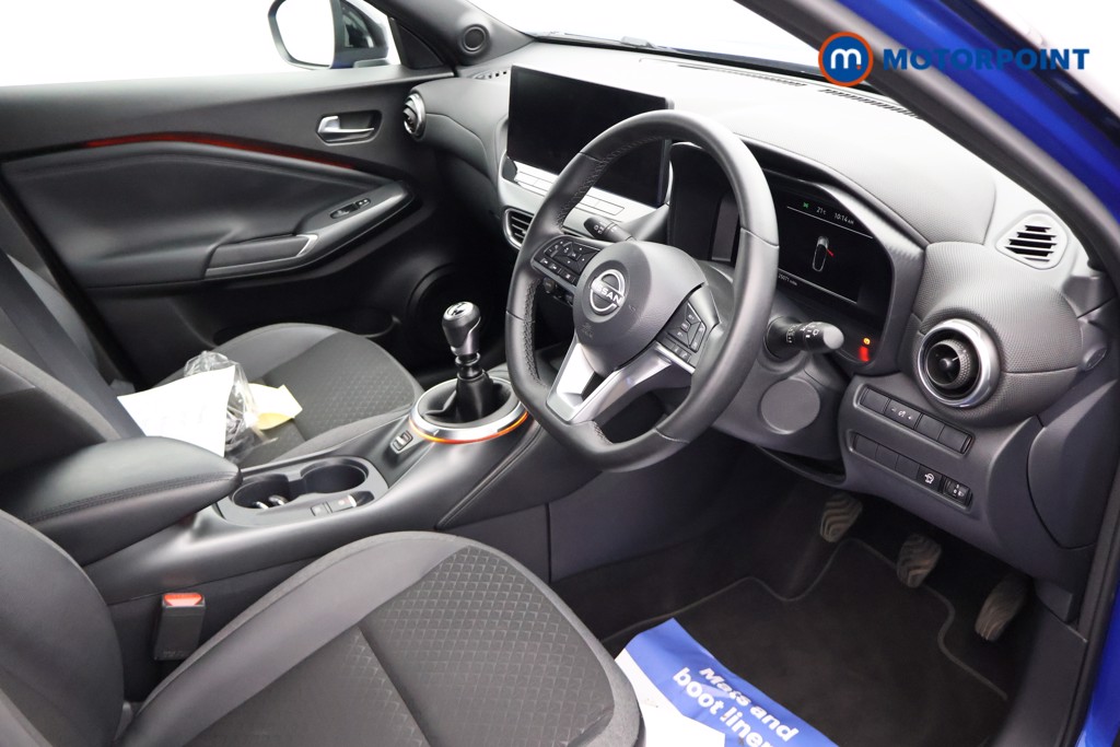 Nissan Juke N-Connecta Manual Petrol SUV - Stock Number (1657028) - 15th supplementary image