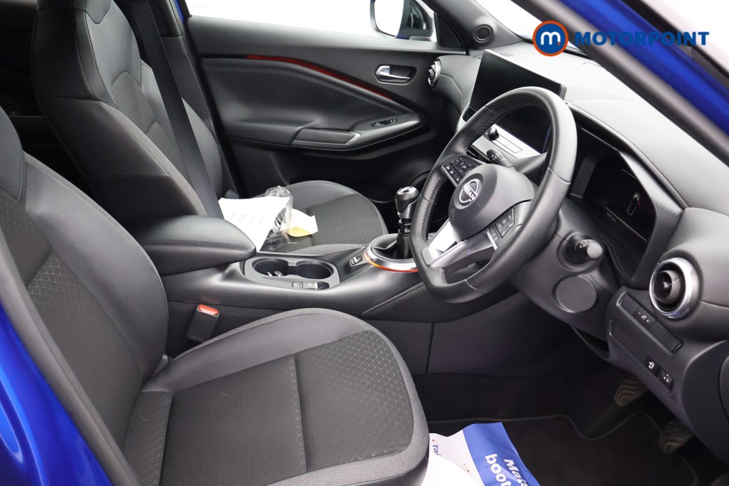 Nissan Juke N-Connecta Manual Petrol SUV - Stock Number (1657028) - 16th supplementary image