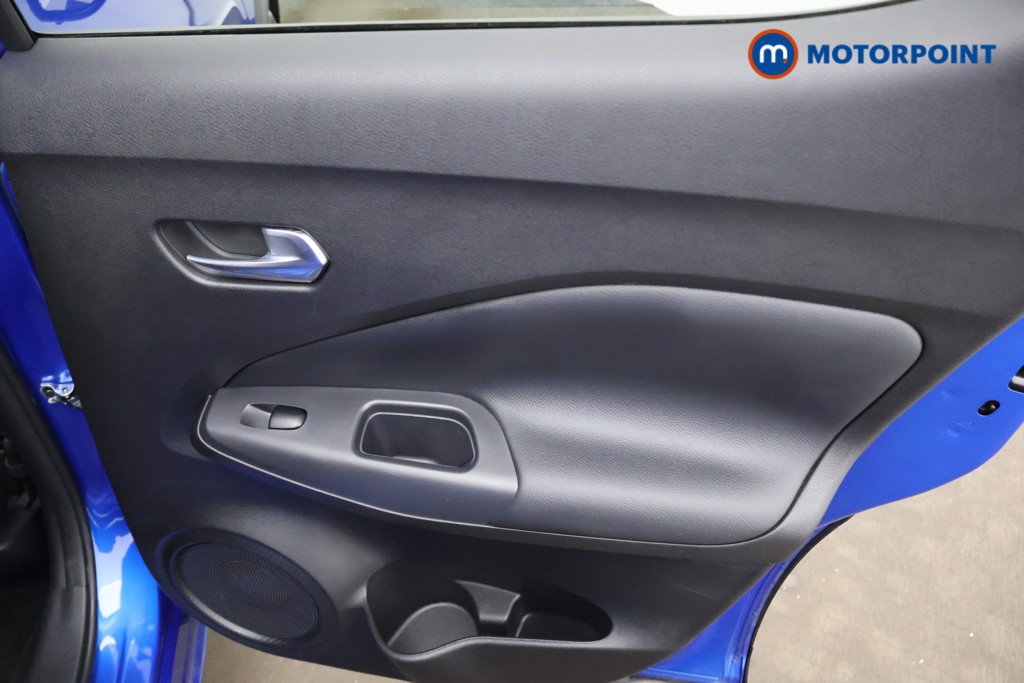Nissan Juke N-Connecta Manual Petrol SUV - Stock Number (1657028) - 17th supplementary image