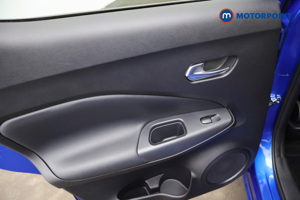 Nissan Juke N-Connecta Manual Petrol SUV - Stock Number (1657028) - 20th supplementary image